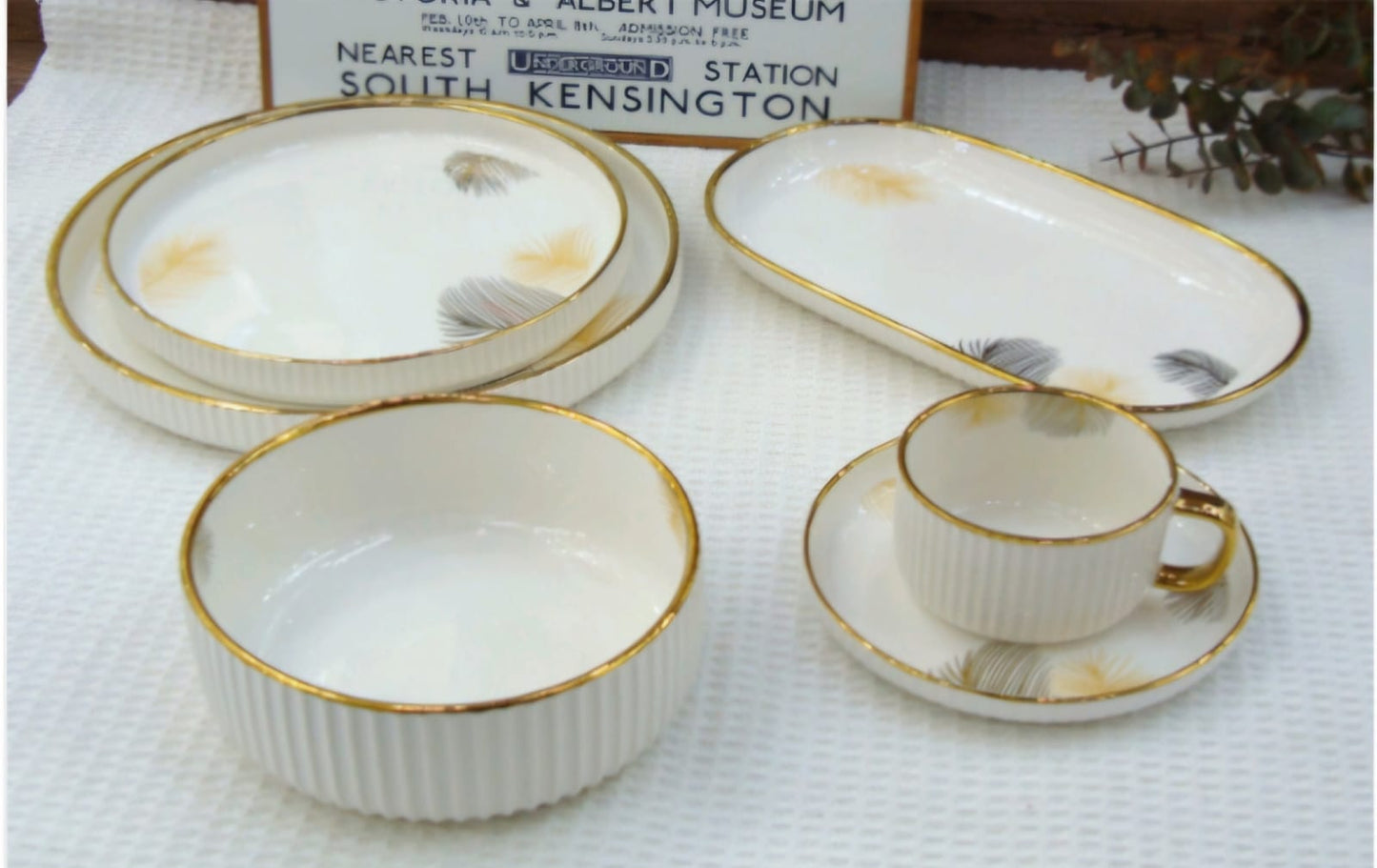 32pcs Elegant European Porcelain Dinner set