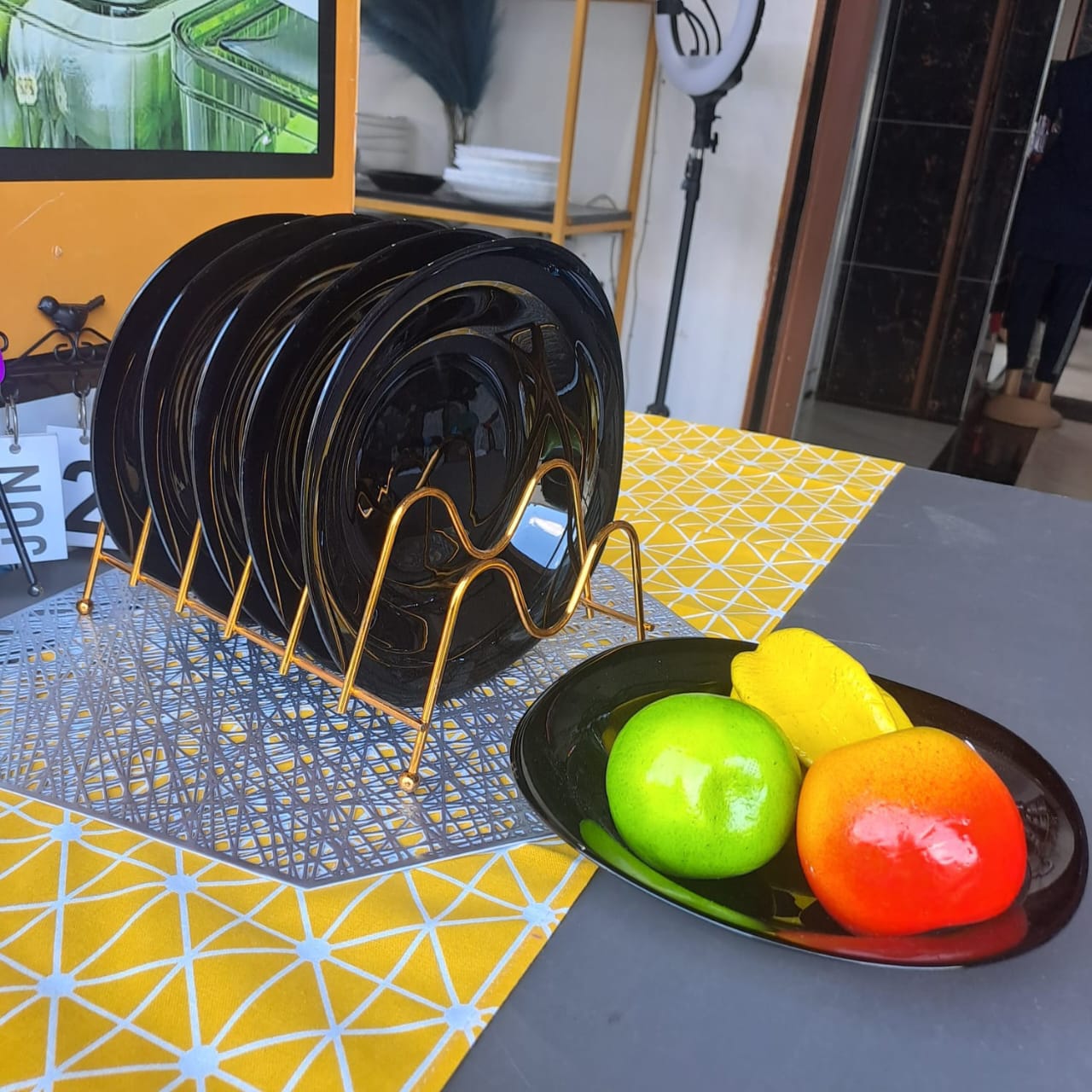 Black square dinner plate