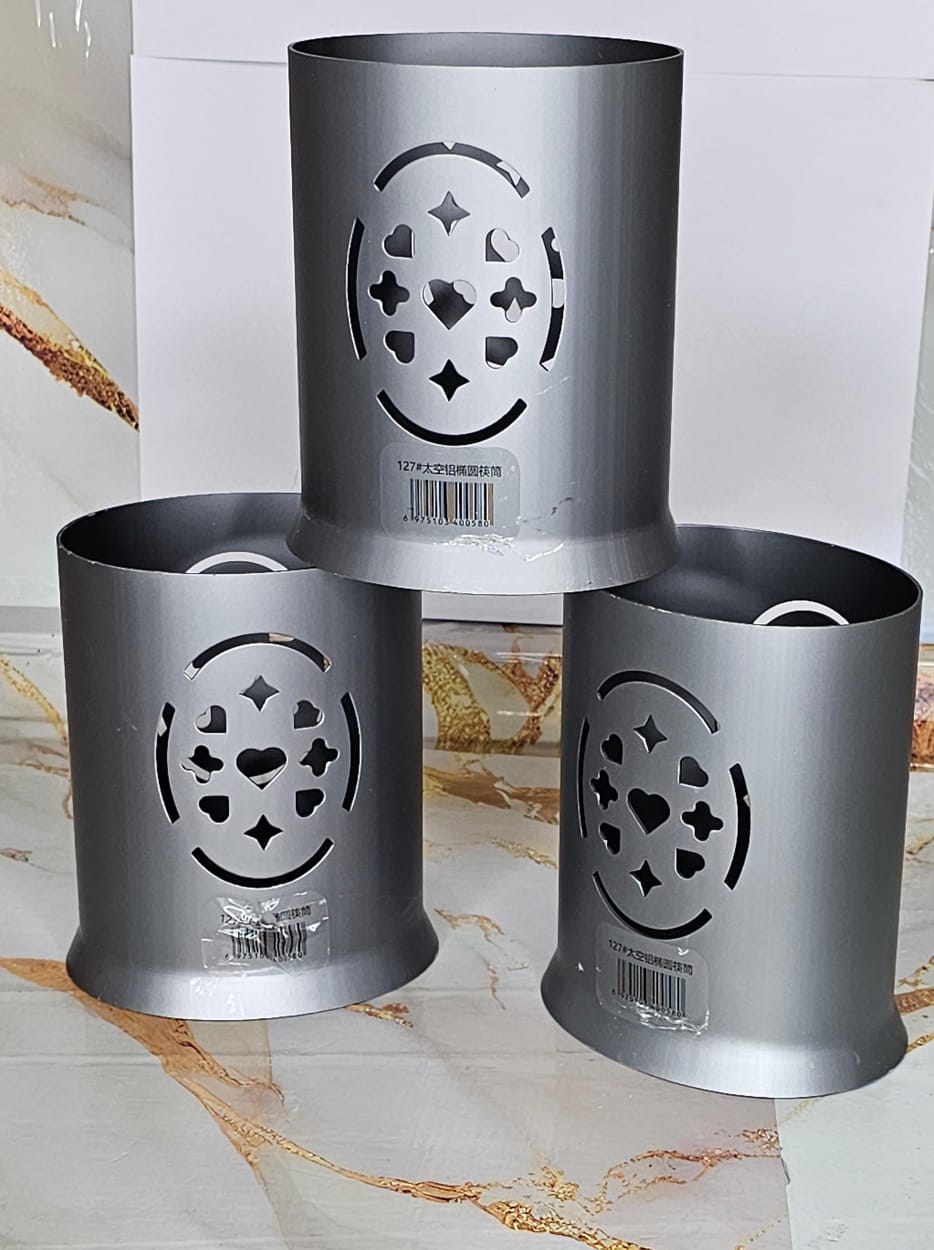 Aluminium spoon holder