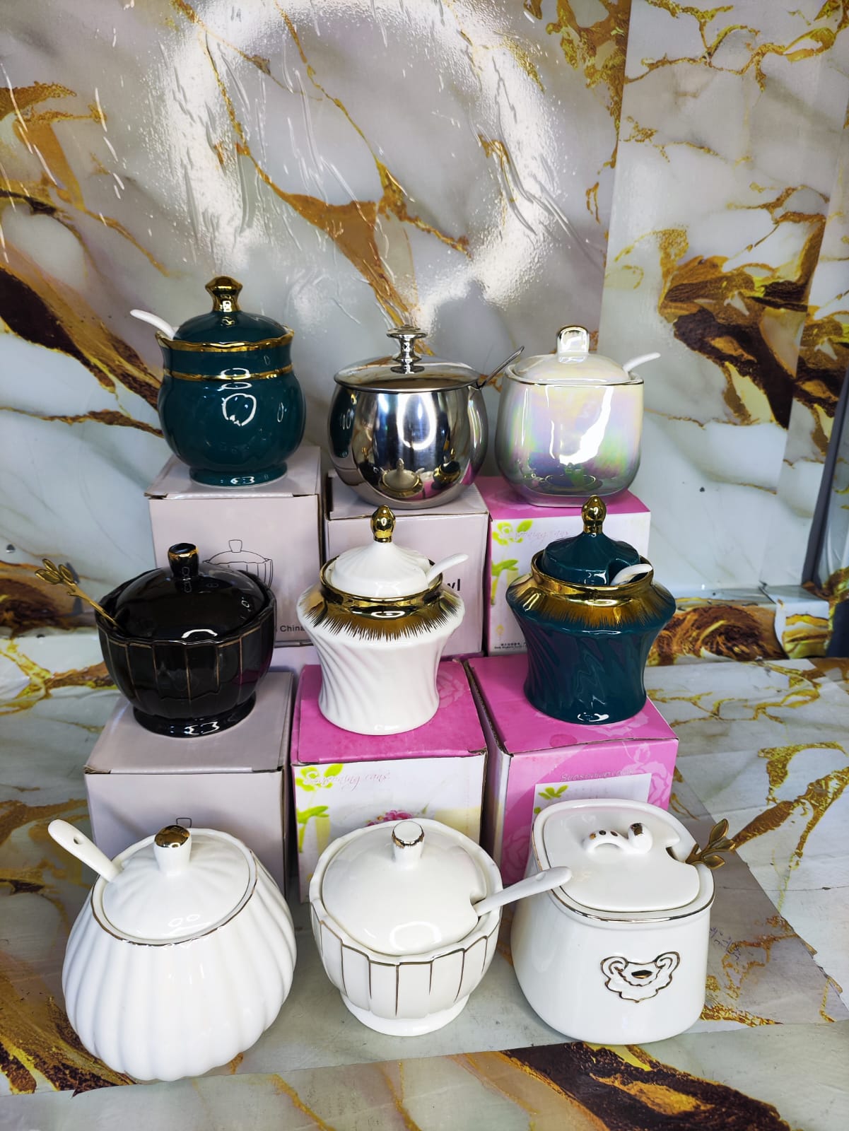 Ceramic sugar dish