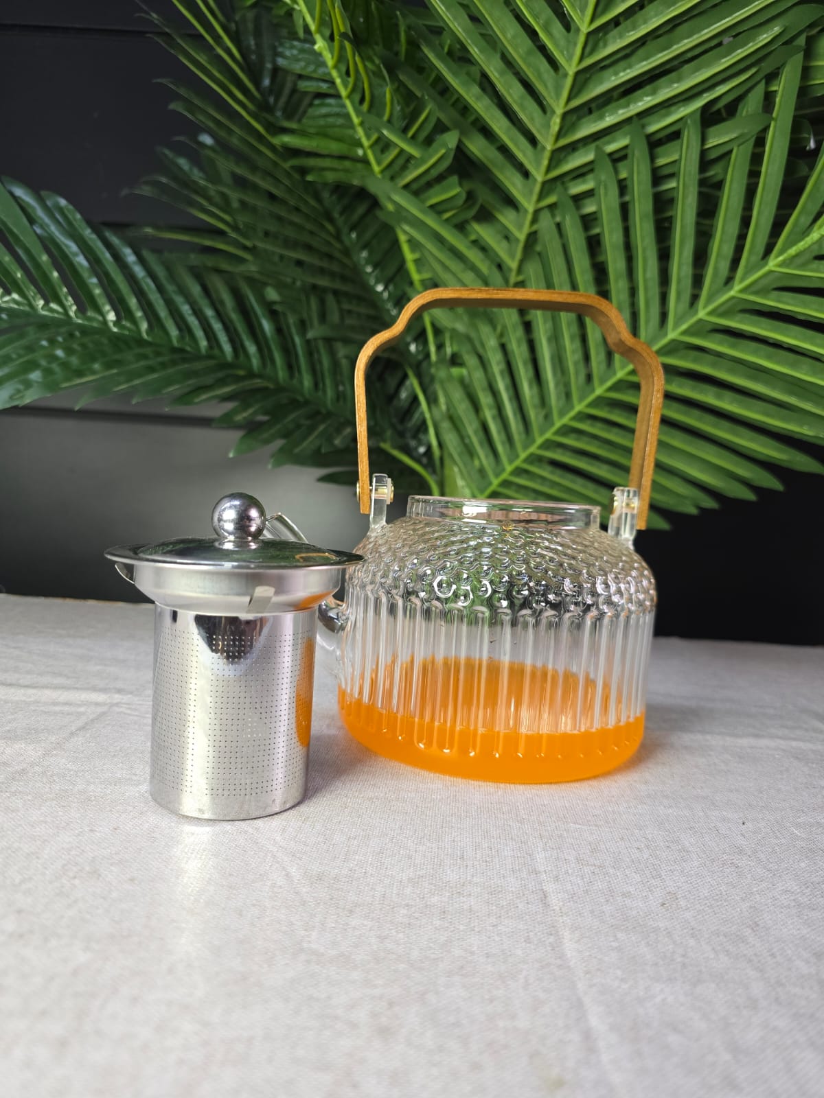 1.5l Bamboo Handle Borosilicate Glass Tea Pot  with Infuser