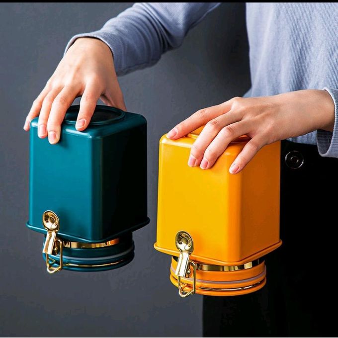 Coffee Jar Storage Jar Airtight, Coffee Container with CO2 Valve, for Coffee Beans Powder, Sugar Flour, Nuts