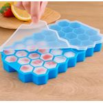 Creative 37-grid silicone honeycomb ice cube mold with lid