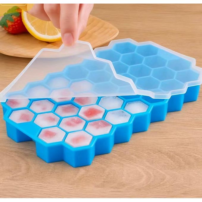 Creative 37-grid silicone honeycomb ice cube mold with lid