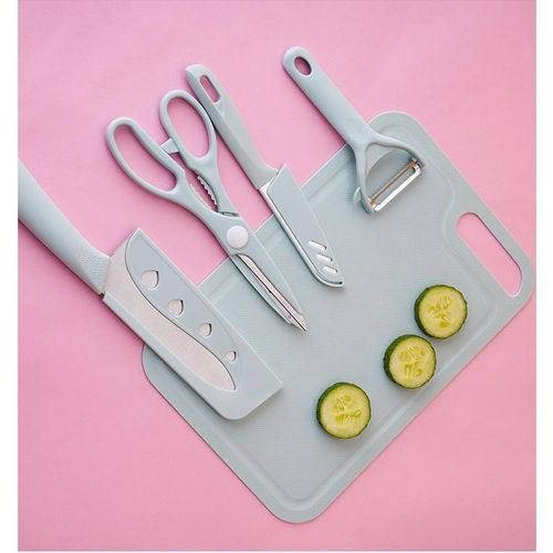 K-n-i-f-e Set  5 Pieces with Chopping Board