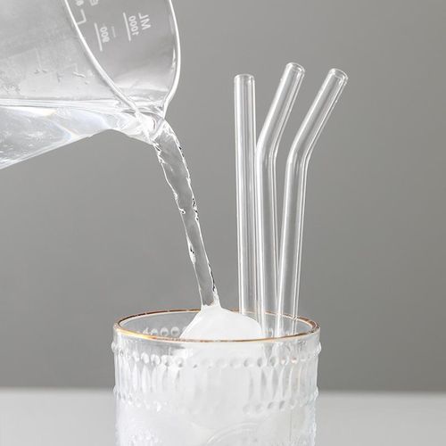 4-pack of high borosilicate transparent glass straws, heat-resistant and durable, with a free brush