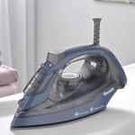 Ramtons Steam Iron - Non Stick Sole Plate - RM/694 (1YR WRTY)