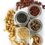 Rotating Spice Rack with 12 Glass Jars/Spice Shelves