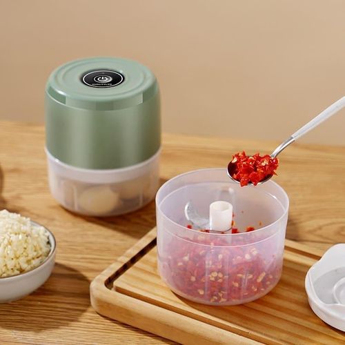 Electric Garlic Chopper 250ml, Portable Kitchen Meat Grinder，Mini USB Charging Wireless Food Slicer
