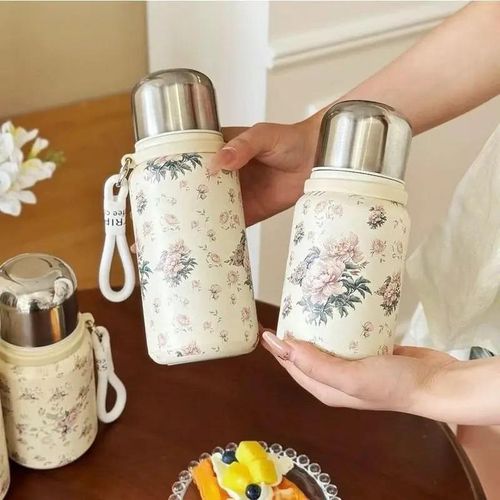600ML Peony Flower Water Bottle, Leak-proof and Drop-proof Thermos Cup with Carrying Rope, Made of BPA-Free 316 Stainless Steel, Can Keep Drinks Hot or Cold for a Long Time