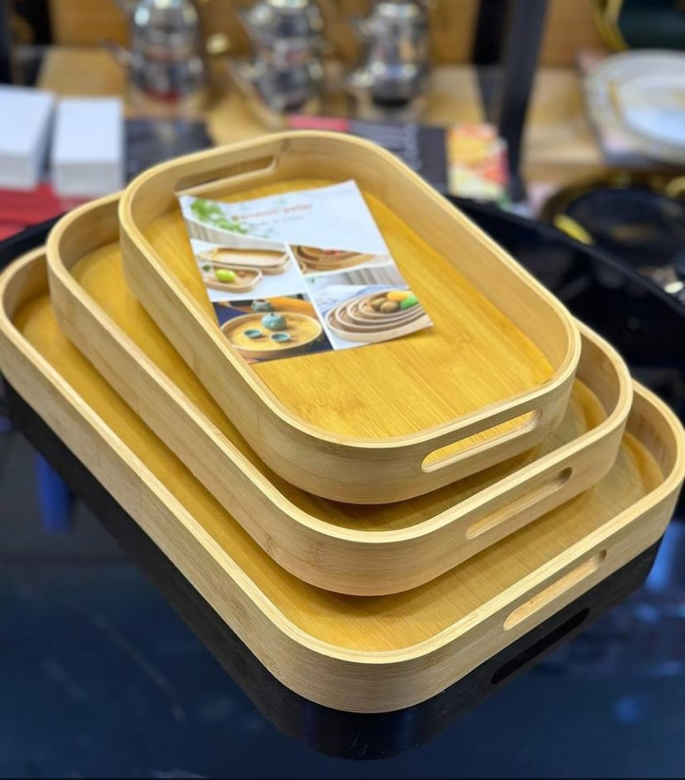 Multi-functional Round Bamboo Serving Trays Wooden Food Trays with Customised Handles – For Home Decor, Breakfast, Tea & Household Use
