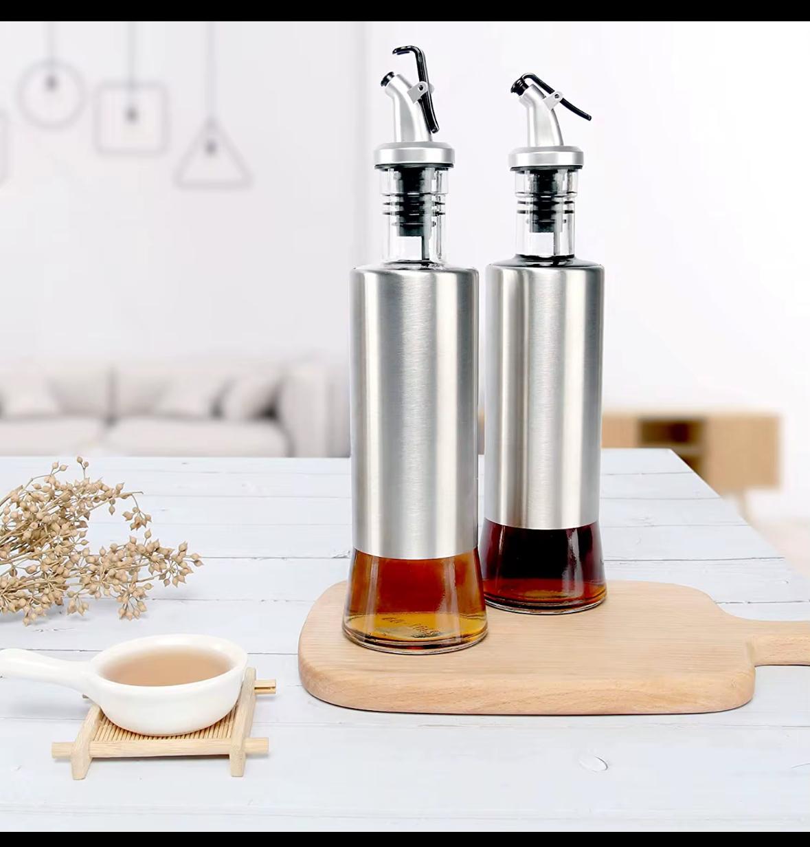 Oil bottle