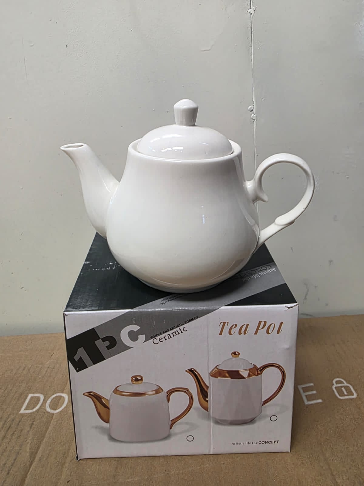 1 ltrs ceramic  tea pot