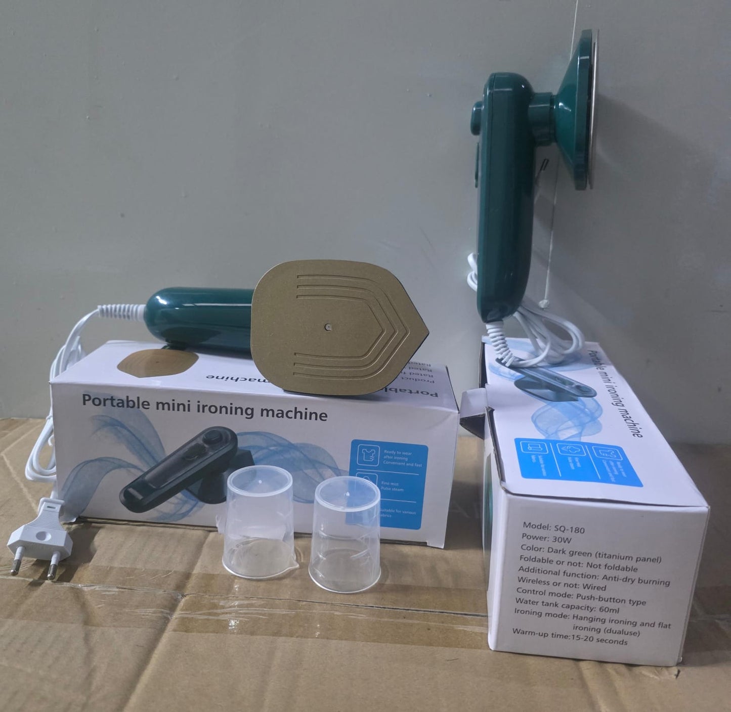 *Electric  handheld steam iron*