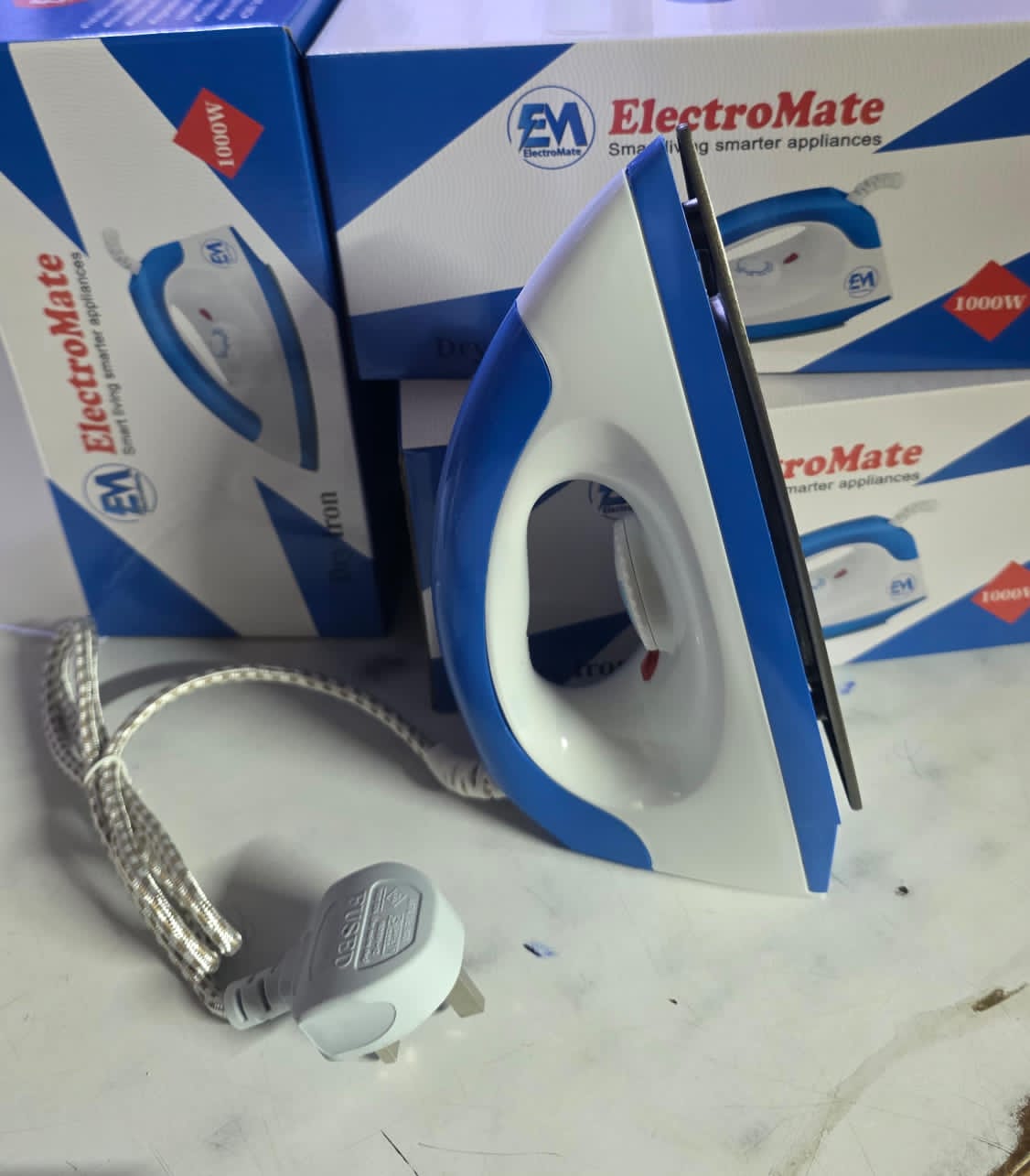 Dry electromate iron box