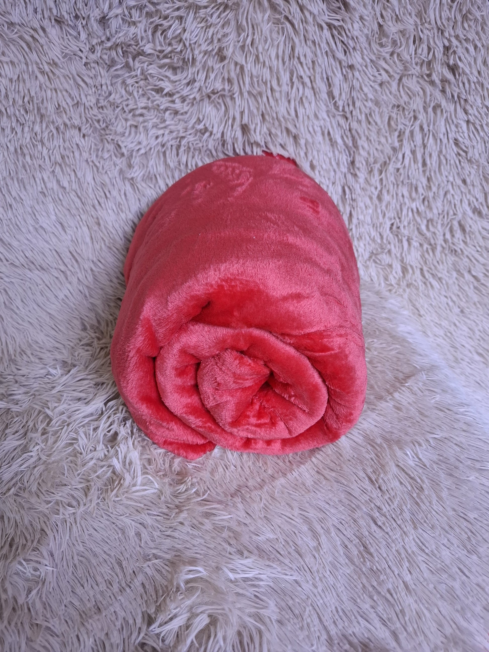 *Fleece coloured blankets*