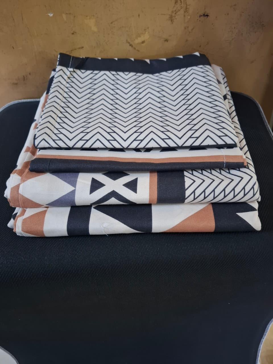 Cotton colourful bedsheet  4pc