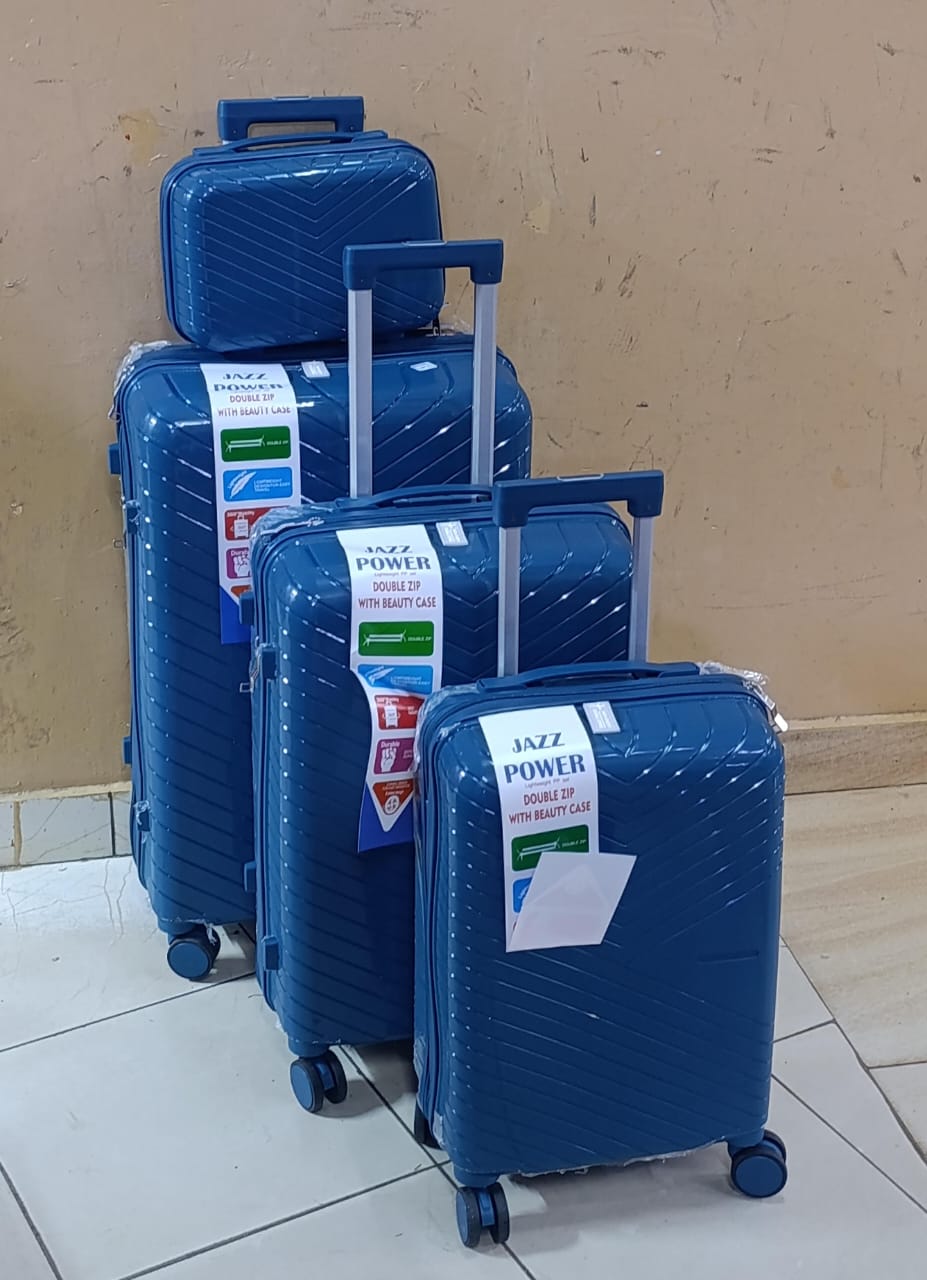 *4 in 1 Luxurious unbreakable Suitcase*