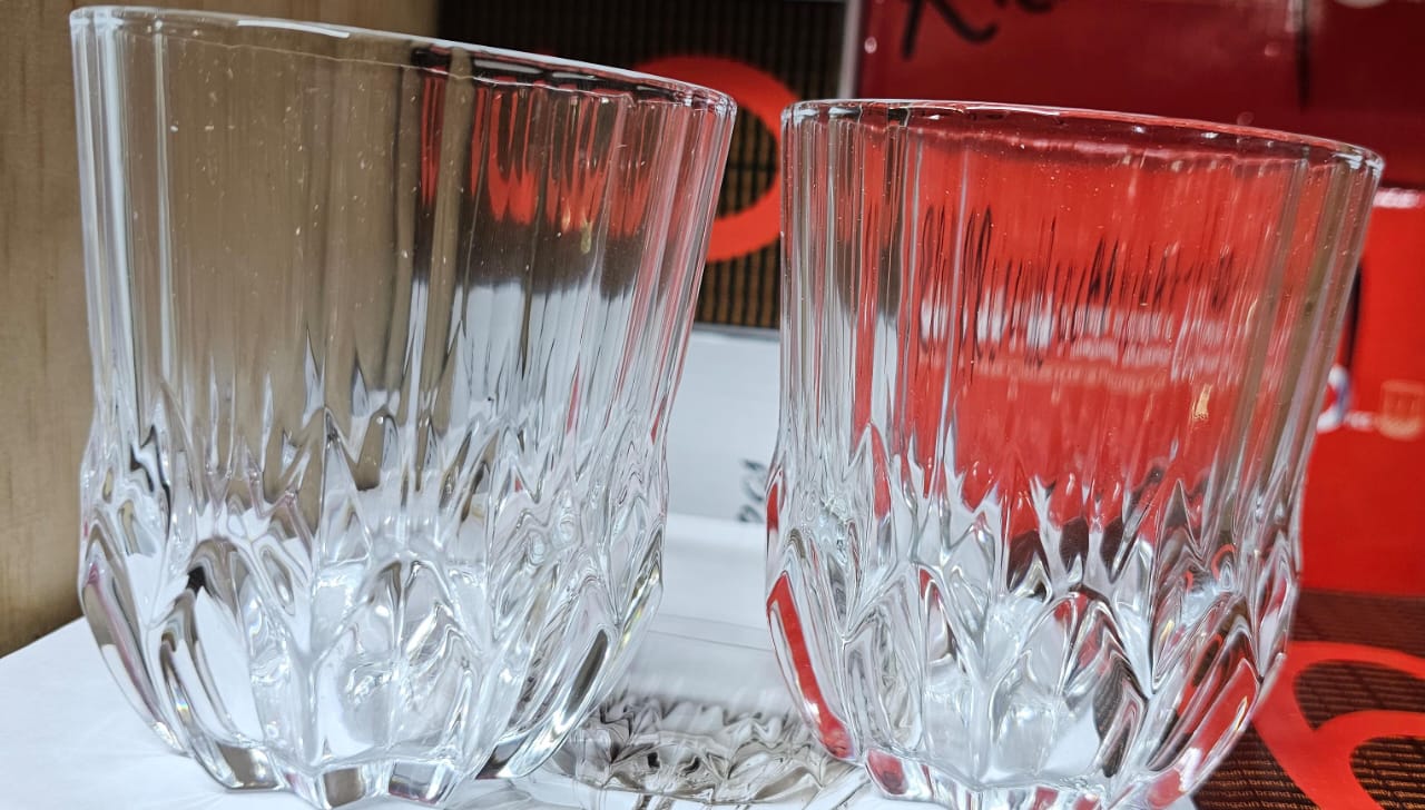Drinking glass set