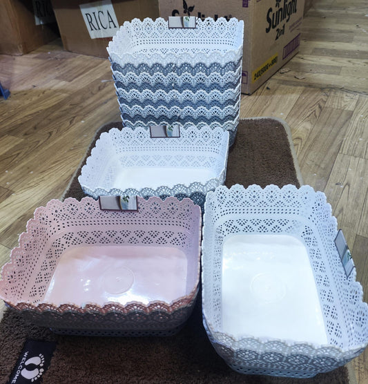 A set of two fruit basket