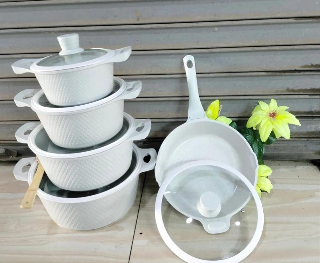 Bosch 11pc Cookware with Silicone lid Covers