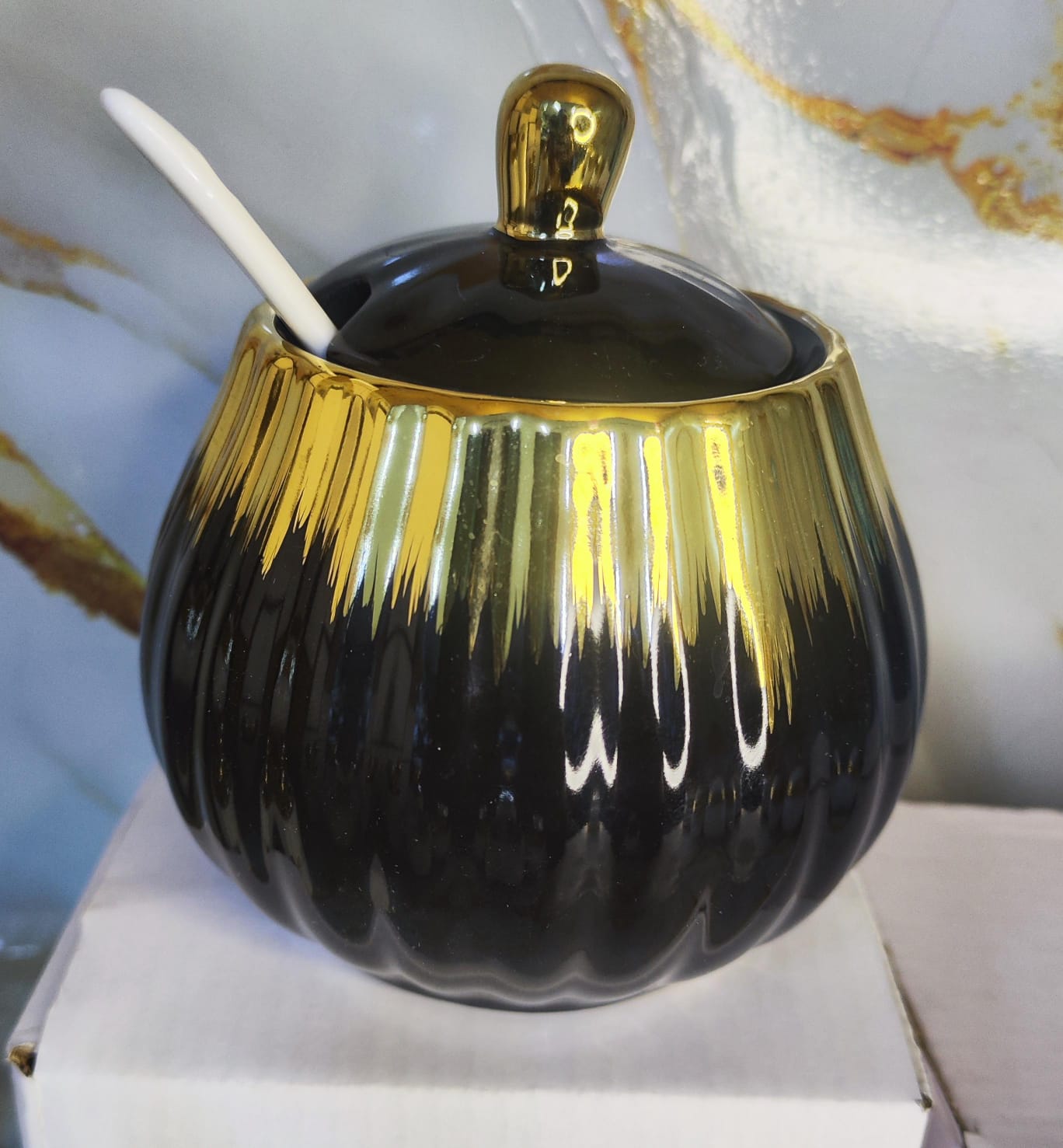 Ceramic sugar bowl