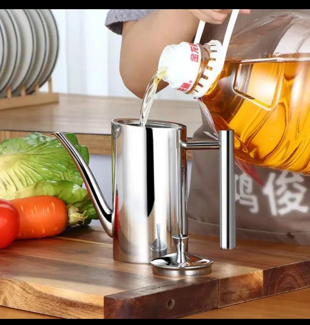 Stainless Steel Oil Pot.