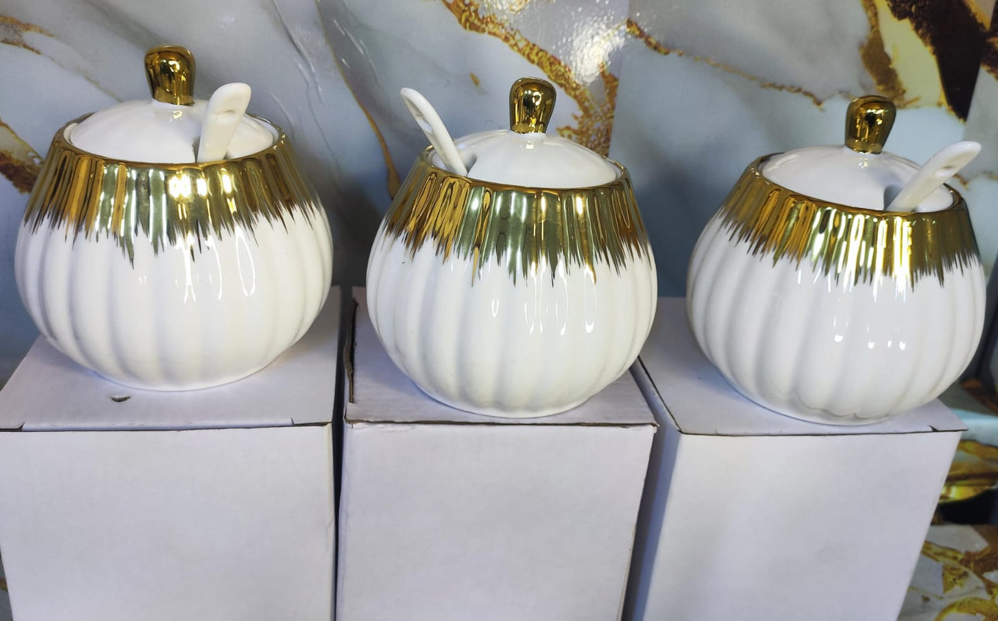 Ceramic sugar bowl